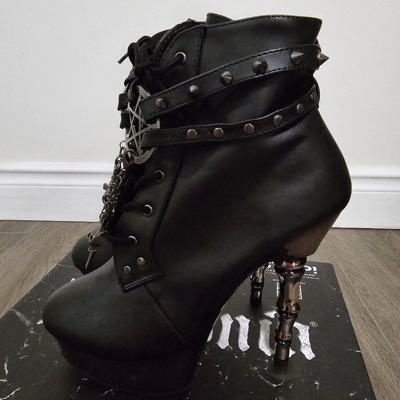 Demonia Muerto Vegan Leather Boots, Size 8 - Picture 4 of 6